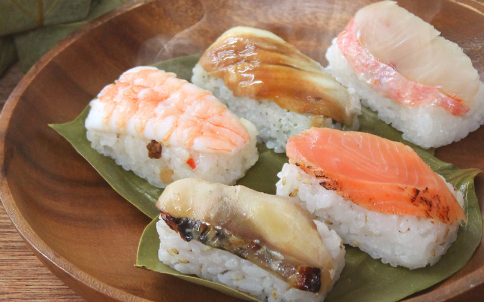 Kakinoha-sushi<br>  (Persimmon Leaf Sushi)